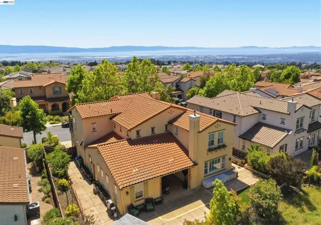 3rd image of 282 Drummond Dr, Hayward, CA 94542 | MLS# 41136502