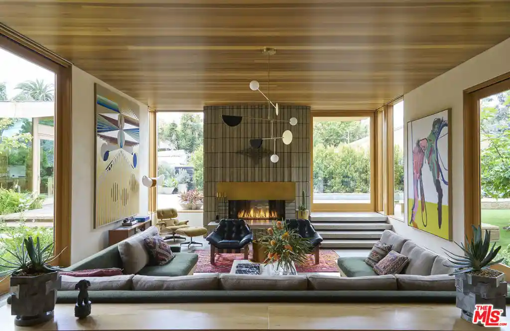 Photo 1 of Mansion for sale at 746 Milwood Ave, Venice, CA 90291 | MLS# 26830981 | Listing updated on 2026-10-15