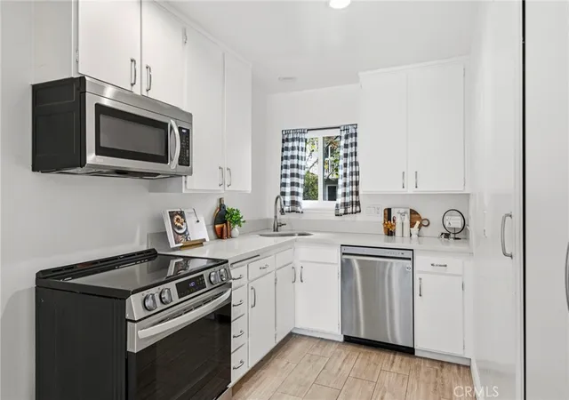 Photo 4 of Townhouse for sale at 24836 Lakefield St, Lake Forest, CA 92630 | MLS# OC26108770 | Listing updated on 2026-10-10