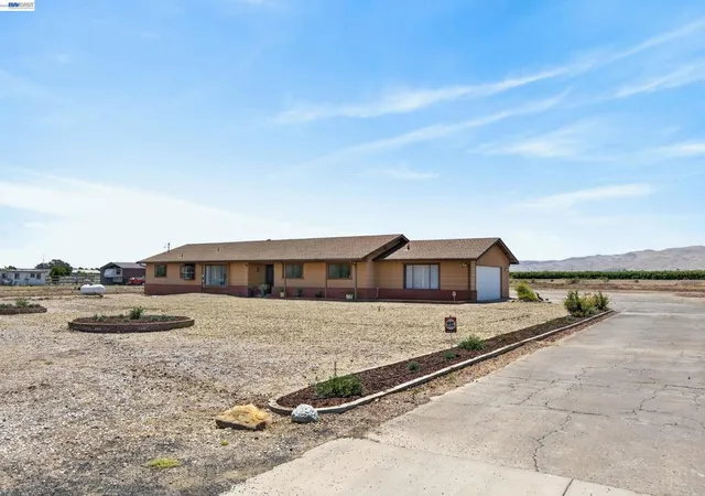 Homes for sale in Tracy, CA | 4260 W Kenner Rd, Tracy, CA 95304 | MLS# 41136513
