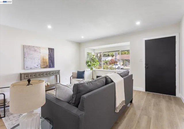 4th image of 26095 Underwood Ave, Hayward, CA 94544 | MLS# 41136522
