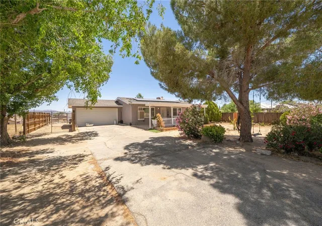 Homes for sale in Hesperia, CA | 11945 Bornite Ave, Hesperia, CA 92345 | MLS# IV26114958