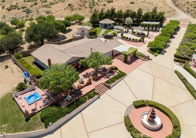 2nd image of 5801 Hacienda Ranch, Palmdale, CA 93551 | MLS# SR26116333