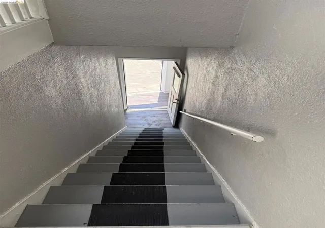 3rd image of 6708 International Blvd, Oakland, CA 94621 | MLS# 41136536