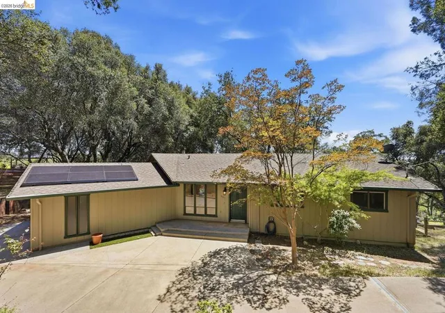 Photo 1 of Single family home for sale at 5171 Westridge Cir, Auburn, CA 95602 | MLS# 41136539 | Listing updated on 2026-09-13
