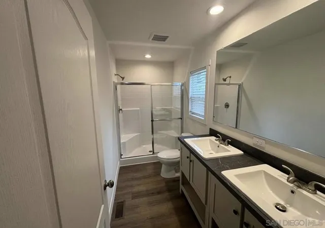 Photo 3 of Manufactured home for sale at 725 Thornton Ave #31, Hemet, CA 92543 | MLS# 260013087SD | Listing updated on 2026-06-01