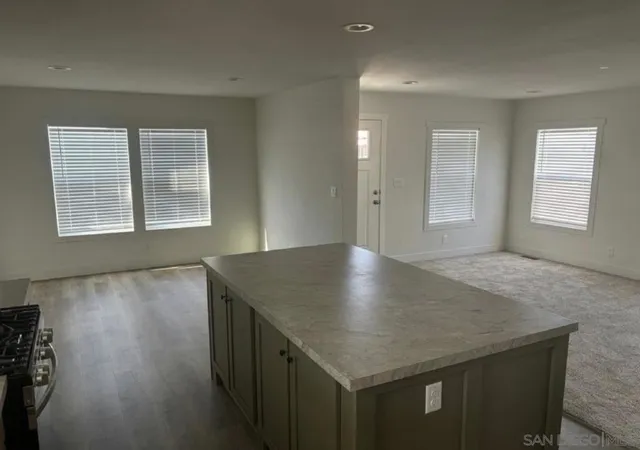 Photo 3 of Manufactured home for sale at 725 Thornton Ave #31, Hemet, CA 92543 | MLS# 260013087SD | Listing updated on 2026-09-24