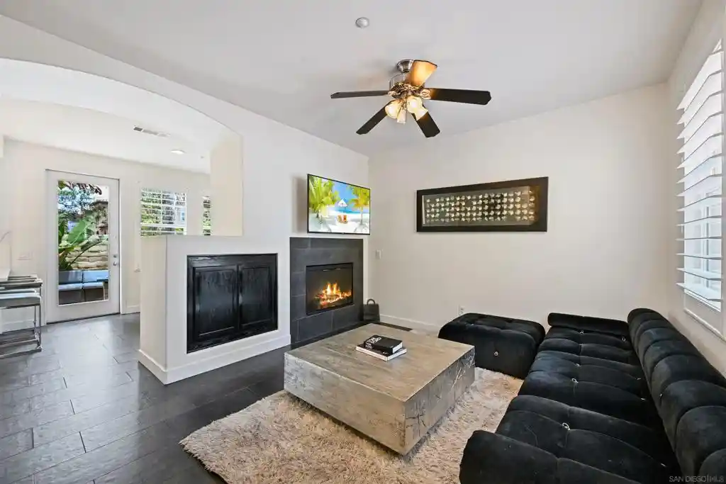Listing Photo 1 - Condo for sale in 13295 Calle Del Campo located at 13295 Calle Del Campo, San Diego, CA 92129 - Unit 13295 Calle Del Campo