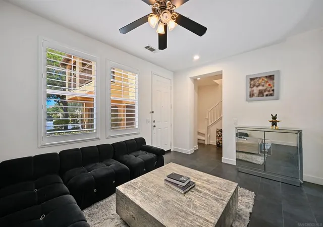Listing Photo 5 - Condo for sale in building located at 13295 Calle Del Campo, San Diego, CA 92129 - Unit #5
