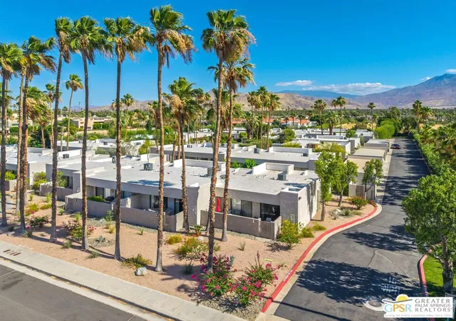 Photo 2 of Condo for sale at 805 E Arenas Rd, Palm Springs, CA 92262 | MLS# 26839957PS | Listing updated on 2026-10-01