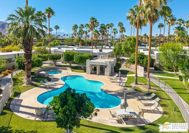 Photo 4 of Condo for sale at 805 E Arenas Rd, Palm Springs, CA 92262 | MLS# 26839957PS | Listing updated on 2026-10-01
