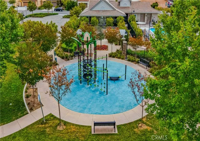 Listing Photo 2 - Condo for sale in building located at 24280 White Willow, Murrieta, CA 92562 - Unit #