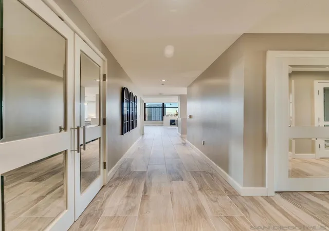 3rd image of 700 W E St #2404, San Diego, CA 92101 | MLS# 260013093SD