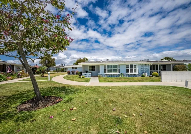 3rd image of 13721 Alderwood Ln #28F, Seal Beach, CA 90740 | MLS# PW26116740