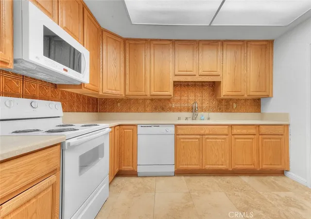 5th image of 28307 Paseo Grande, Menifee, CA 92586 | MLS# SW26116905