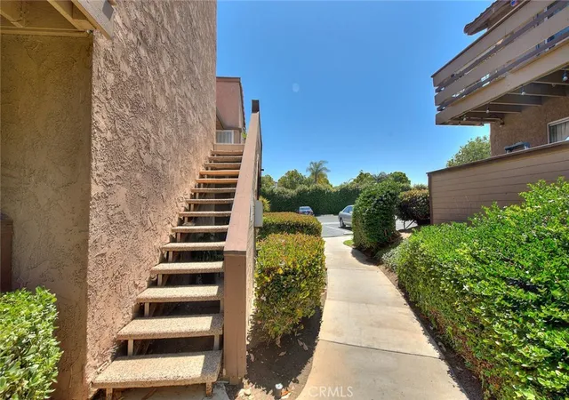 5th image of 1555 Border #F, Corona, CA 92882 | MLS# PW26116860