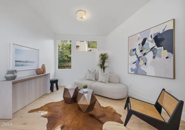 Homes for sale in Los Angeles, CA | 2409 Yorkshire Dr, Los Angeles, CA 90065 | MLS# P1-27366