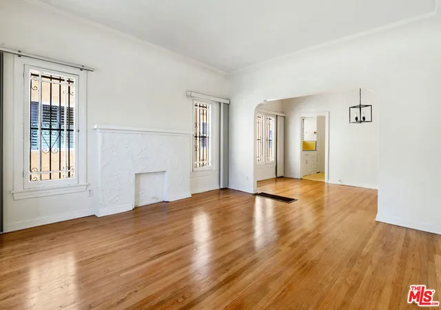 4th image of 448 N Ogden Dr, Los Angeles, CA 90036 | MLS# 26840479