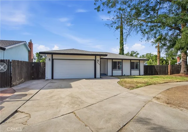 Homes for sale in Merced, CA | 1055 Lees Ct, Merced, CA 95340 | MLS# MC26117150