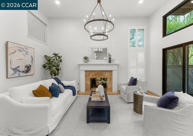 Photo 3 of Sale Pending at 1932 Piper Ridge Ct, Walnut Creek, CA 94597 | MLS# 41136572 | Listing updated on 2026-07-02
