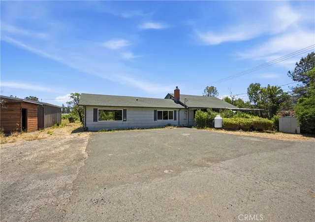 Photo 2 of Single family home for sale at 20994 State Hwy 175, Middletown, CA 95461 | MLS# LC26116919 | Listing updated on 2026-10-05