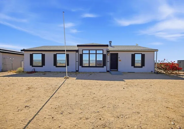 Homes for sale in 29 Palms, CA | 1184 Lear Ave, 29 Palms, CA 92277 | MLS# 219148527DA