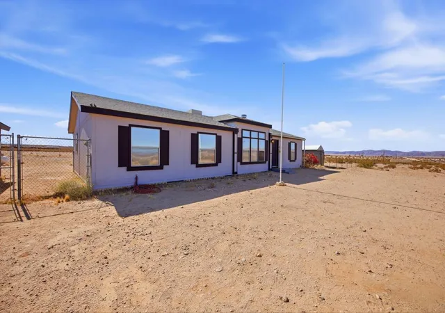 Homes for sale in 29 Palms, CA | 1184 Lear Ave, 29 Palms, CA 92277 | MLS# 219148527DA