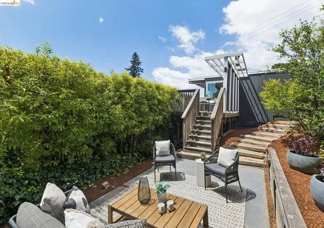 2nd image of 62 Arden Rd, Berkeley, CA 94704 | MLS# 41136585