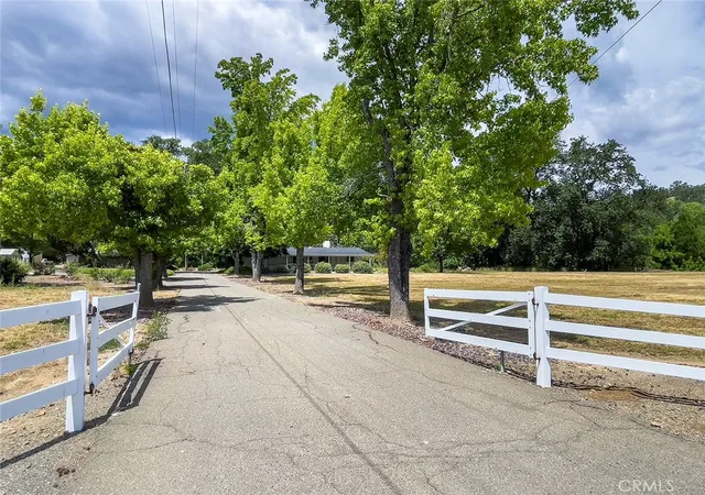 Photo 2 of Manufactured home for sale at 11997 Riata Rd, Lower Lake, CA 95457 | MLS# LC26116530 | Listing updated on 2026-10-03
