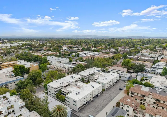 Homes for sale in Pasadena, CA | 385 S Oakland Ave #304, Pasadena, CA 91101 | MLS# P1-27370