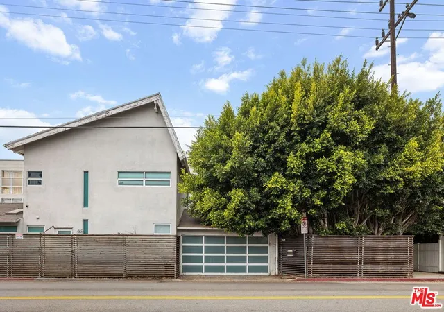1st image of 2807 Pacific Ave, Venice, CA 90291 | MLS# 26840485