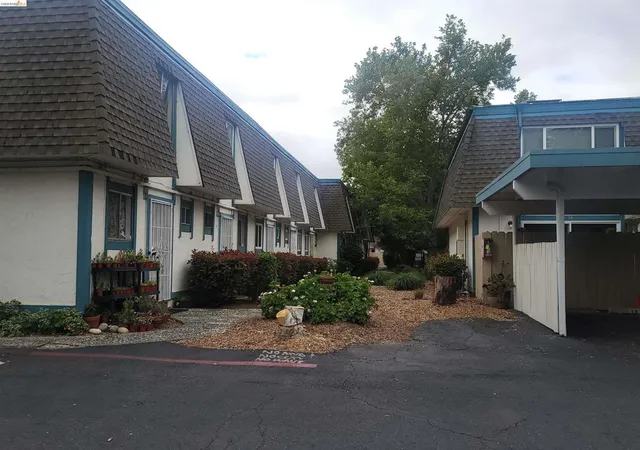 Homes for sale in Concord, CA | 3905 Clayton Rd #12, Concord, CA 94521 | MLS# 41136590