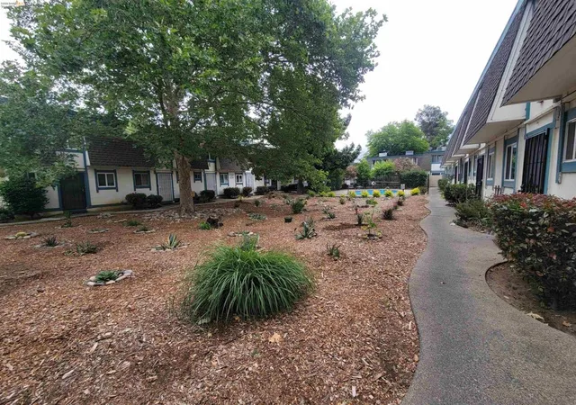 4th image of 3905 Clayton Rd #12, Concord, CA 94521 | MLS# 41136590