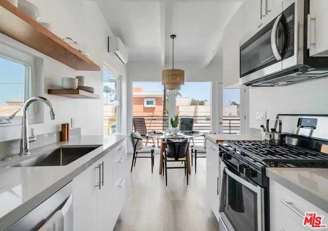 Photo 4 of Multi family home for sale at 2602 Pacific Ave, Venice, CA 90291 | MLS# 26838953 | Listing updated on 2026-06-24