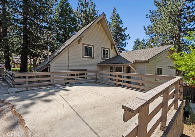 Photo 3 of Single family home for sale at 31041 Wild Oak, Running Springs, CA 92382 | MLS# IG26114585 | Listing updated on 2026-07-07