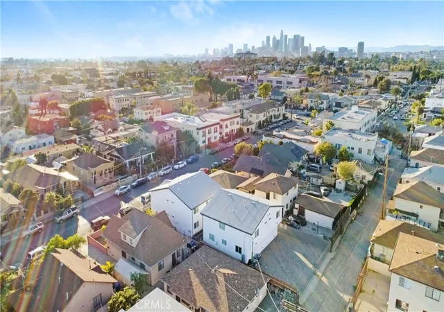 3rd image of 2437-2439 Malabar St, Los Angeles, CA 90033 | MLS# DW26117328