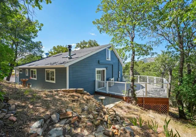 Photo 3 of Single family home for sale at 919 Kenison Dr, Julian, CA 92036 | MLS# PTP2604149 | Listing updated on 2026-09-16