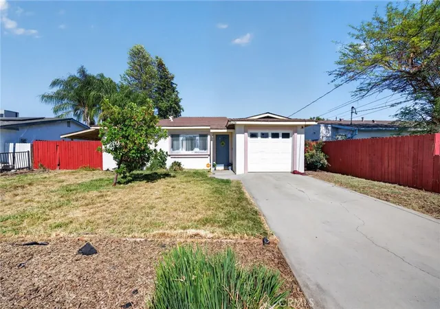 Photo 2 of Single family home for sale at 26296 Investors Pl, Hemet, CA 92544 | MLS# SW26117353 | Listing updated on 2026-09-23
