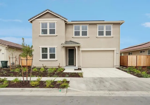 1st image of 1890 Peony St, Hollister, CA 95023 | MLS# ML82049186
