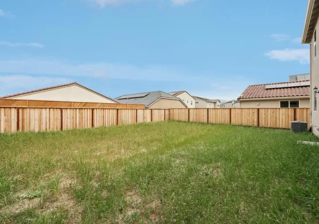 40th image of 1890 Peony St, Hollister, CA 95023 | MLS# ML82049186