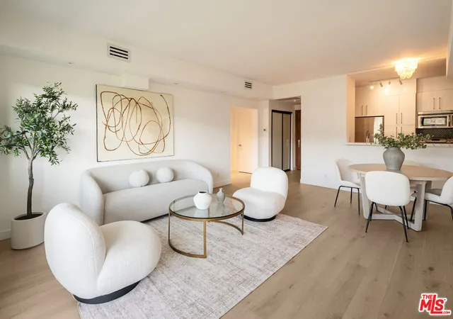 Listing Photo 5 - Condo for sale in building located at 838 N Doheny Dr, West Hollywood, CA 90069 - Unit #1204