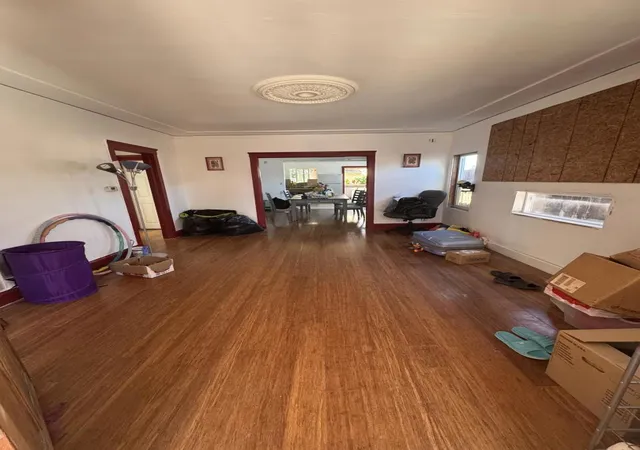 3rd image of 1925 E 27Th St, Oakland, CA 94606 | MLS# ML82049190