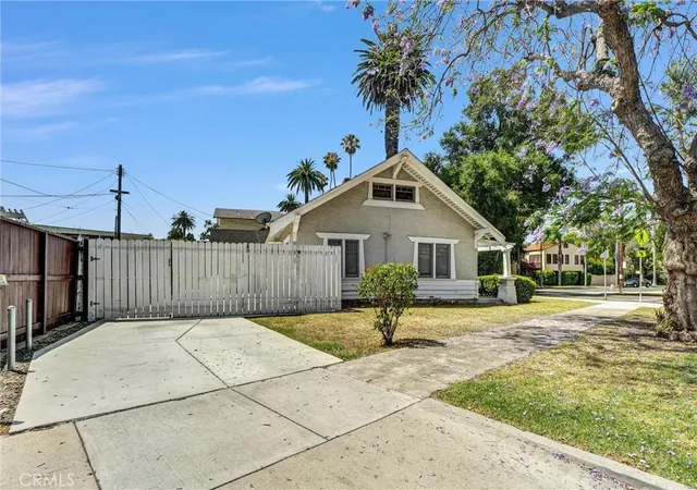 Homes for sale in Santa Ana, CA | 839 French St, Santa Ana, CA 92701 | MLS# PW26114728