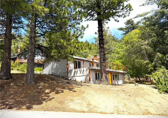 Homes for sale in Running Springs, CA | 1935 Poplar, Running Springs, CA 92382 | MLS# IV26117145