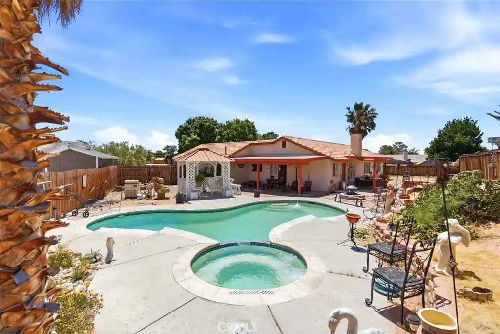 Photo 1 of Single family home for sale at 16433 Pauhaska, Apple Valley, CA 92307 | MLS# DW26117311 | Listing updated on 2026-10-21