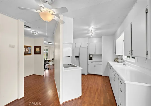 4th image of 24001 Muirlands Blvd #122, Lake Forest, CA 92630 | MLS# OC26117513