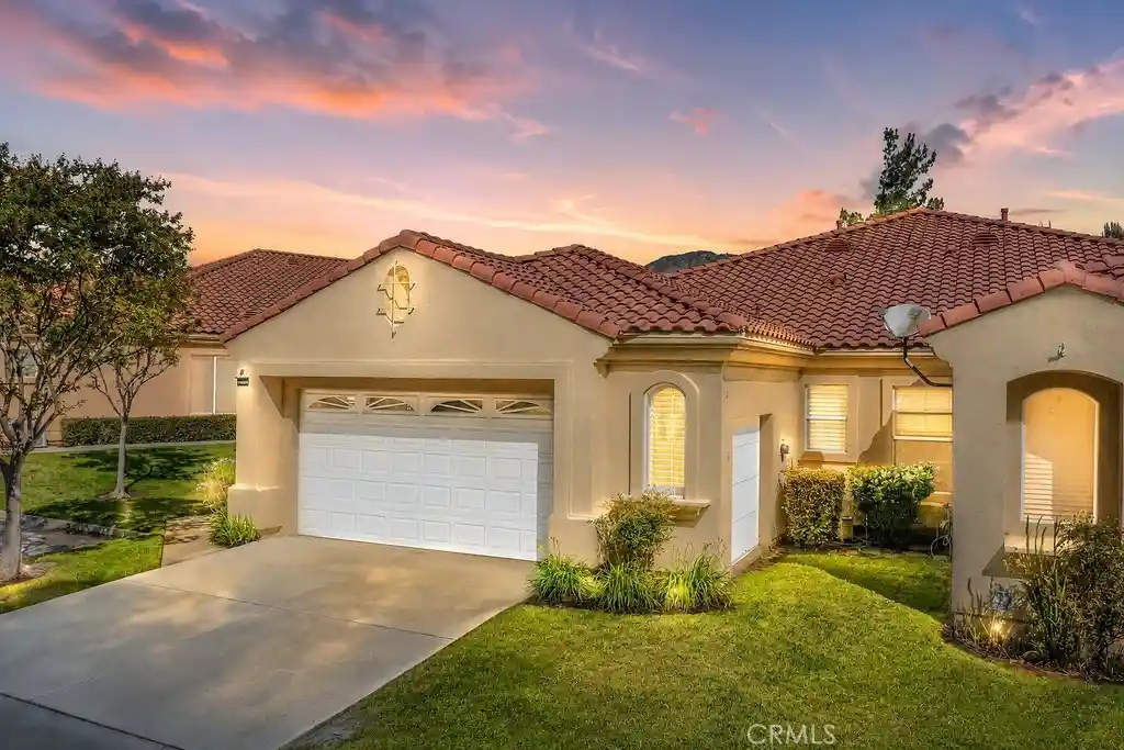 Photo 1 of Condo for sale at 38677 Muirfield Dr, Murrieta, CA 92562 | MLS# SW26117063 | Listing updated on 2026-10-17