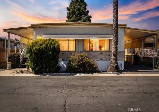 2nd image of 300 N Rampart St #42, Orange, CA 92868 | MLS# IG26112714