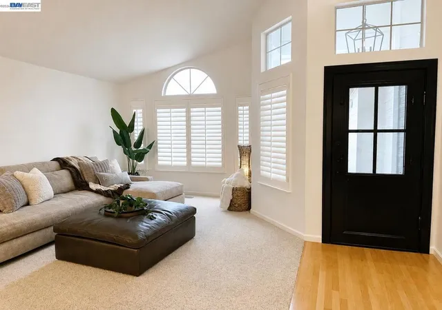 Photo 3 of Sale Pending at 425 Beverly St, Livermore, CA 94550 | MLS# 41136643 | Listing updated on 2026-07-05