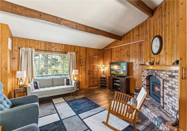 Photo 3 of Single family home for sale at 24526 Horst Dr, Crestline, CA 92325 | MLS# IG26117472 | Listing updated on 2026-09-02